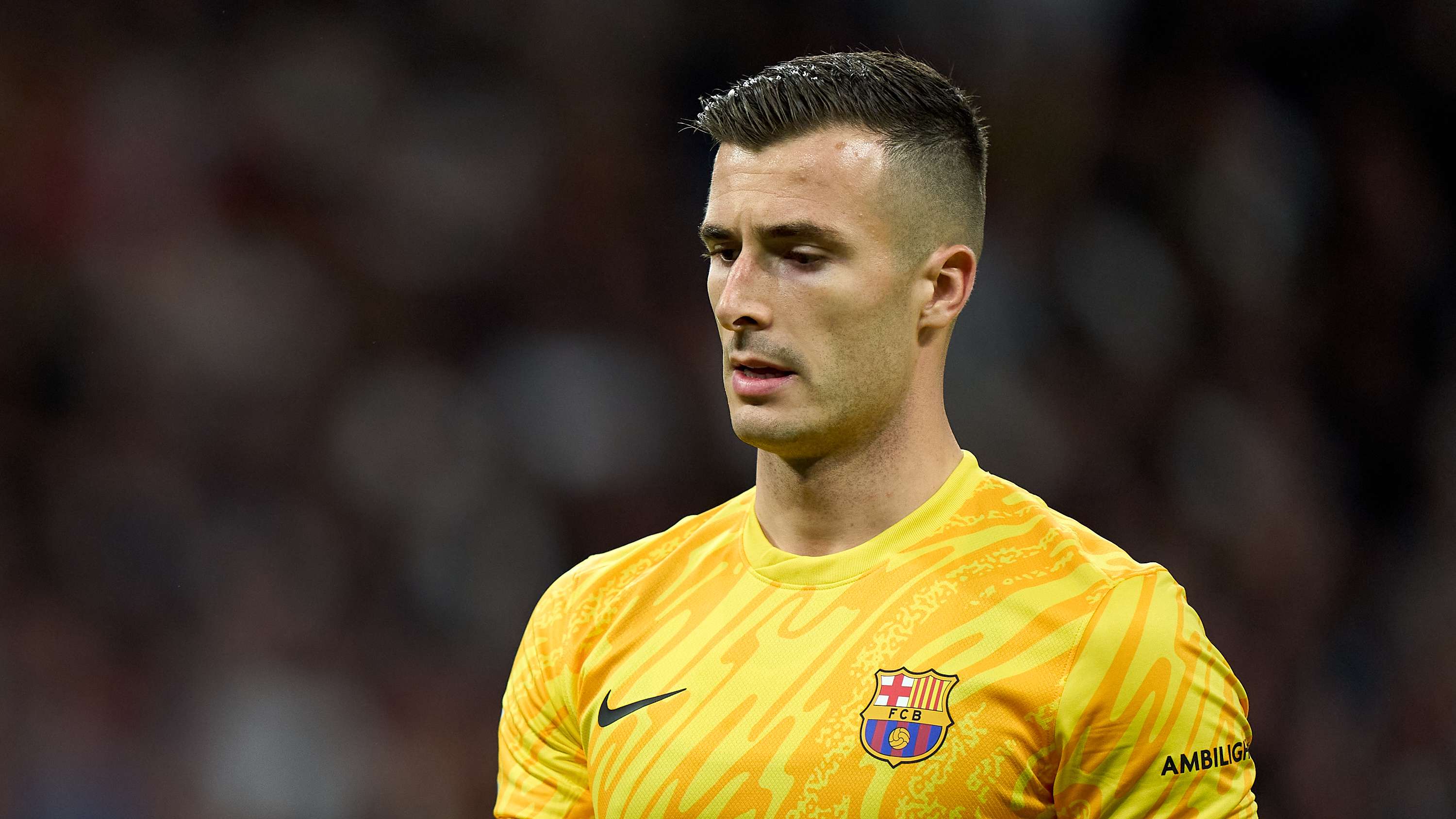 他的表现再 他的表现再